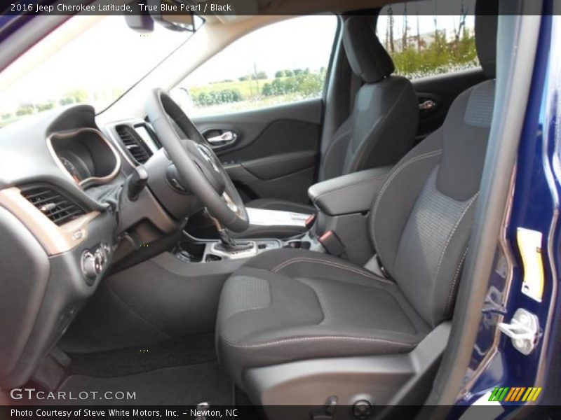 True Blue Pearl / Black 2016 Jeep Cherokee Latitude