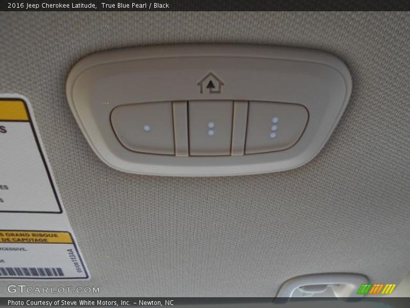 True Blue Pearl / Black 2016 Jeep Cherokee Latitude
