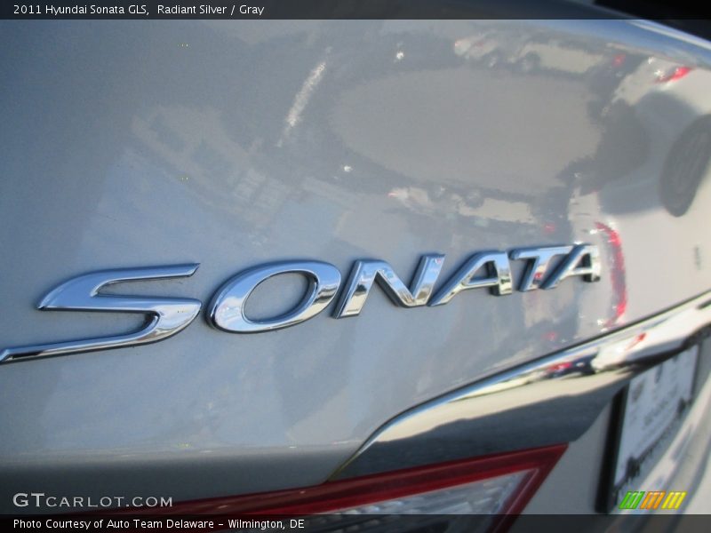 Radiant Silver / Gray 2011 Hyundai Sonata GLS