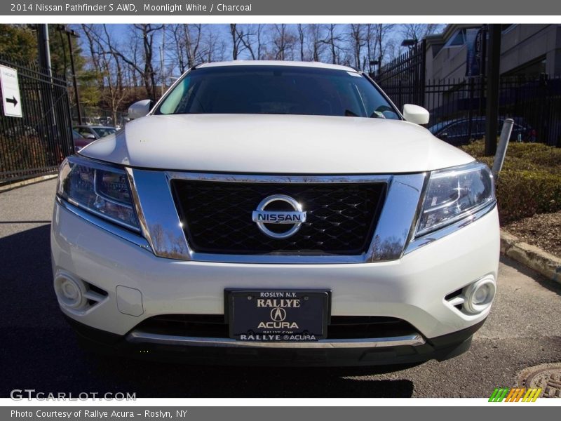 Moonlight White / Charcoal 2014 Nissan Pathfinder S AWD