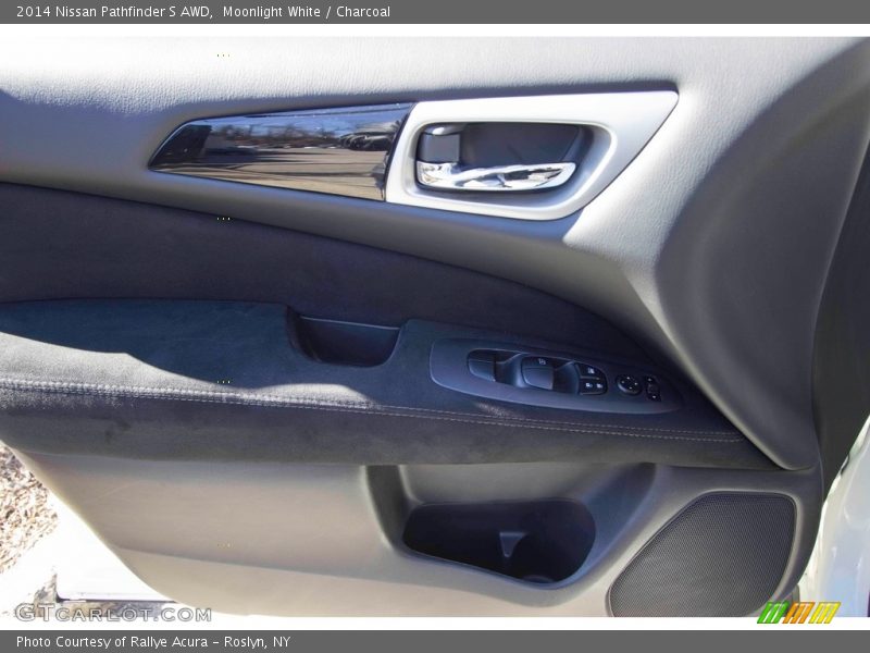 Moonlight White / Charcoal 2014 Nissan Pathfinder S AWD