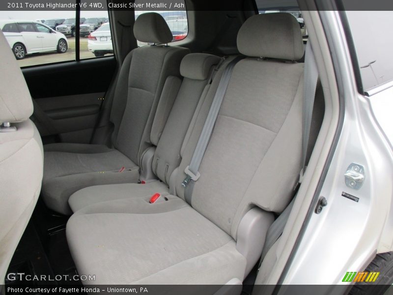 Classic Silver Metallic / Ash 2011 Toyota Highlander V6 4WD