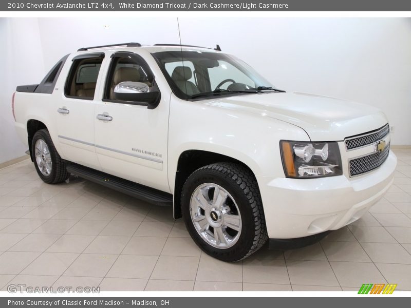 White Diamond Tricoat / Dark Cashmere/Light Cashmere 2010 Chevrolet Avalanche LTZ 4x4