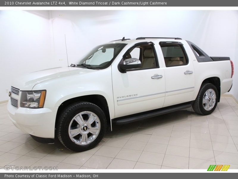 White Diamond Tricoat / Dark Cashmere/Light Cashmere 2010 Chevrolet Avalanche LTZ 4x4