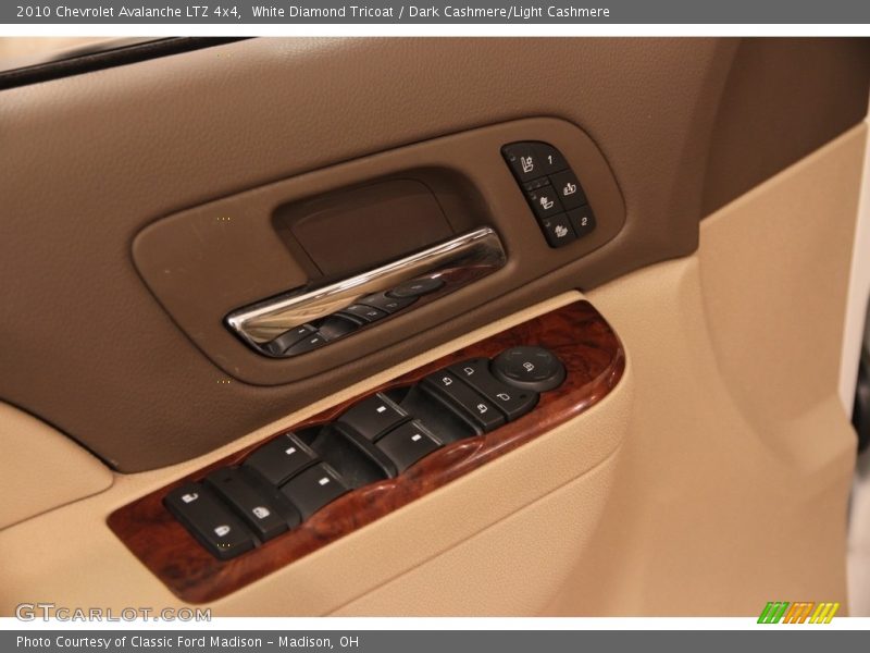 White Diamond Tricoat / Dark Cashmere/Light Cashmere 2010 Chevrolet Avalanche LTZ 4x4