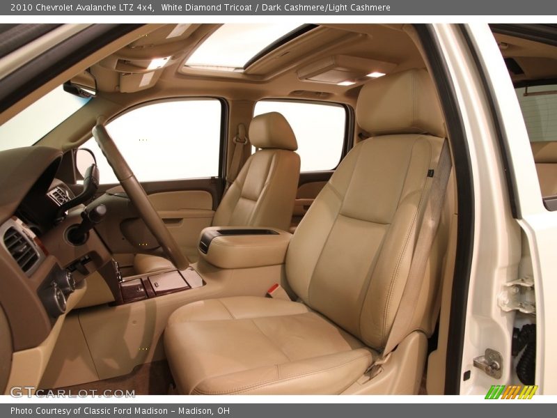 White Diamond Tricoat / Dark Cashmere/Light Cashmere 2010 Chevrolet Avalanche LTZ 4x4