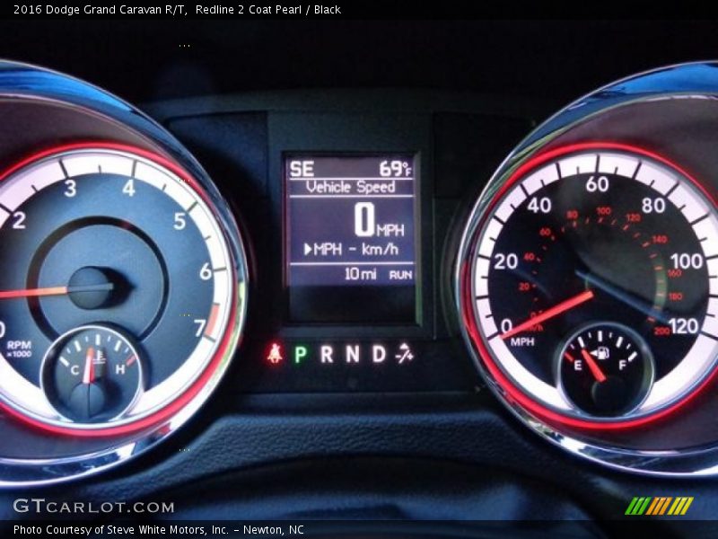 Redline 2 Coat Pearl / Black 2016 Dodge Grand Caravan R/T
