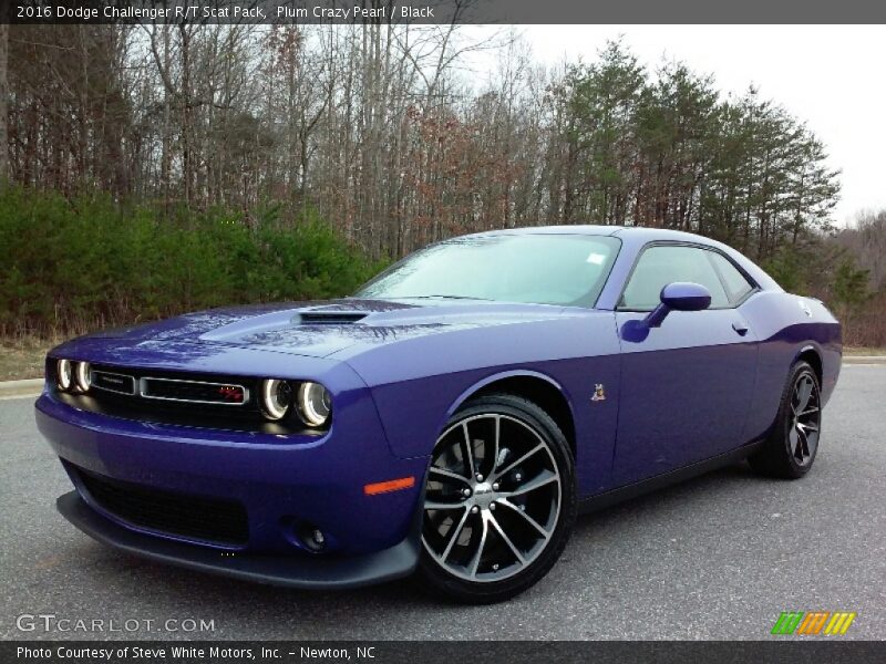 Front 3/4 View of 2016 Challenger R/T Scat Pack