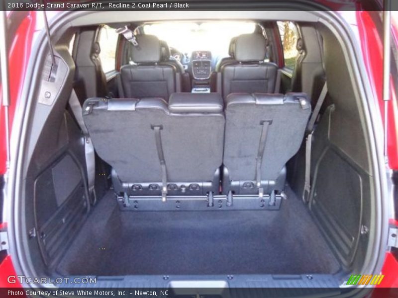Redline 2 Coat Pearl / Black 2016 Dodge Grand Caravan R/T