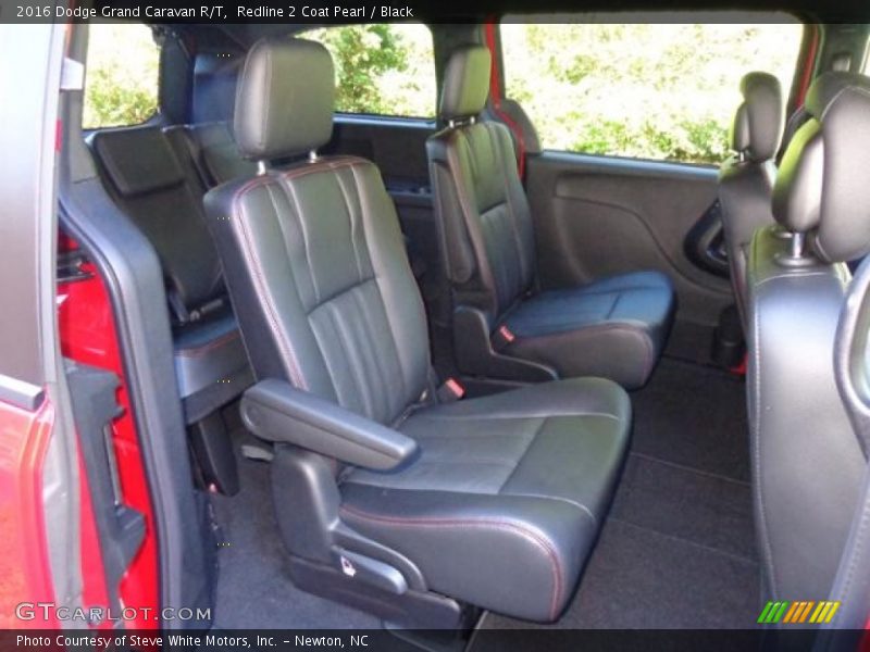 Redline 2 Coat Pearl / Black 2016 Dodge Grand Caravan R/T