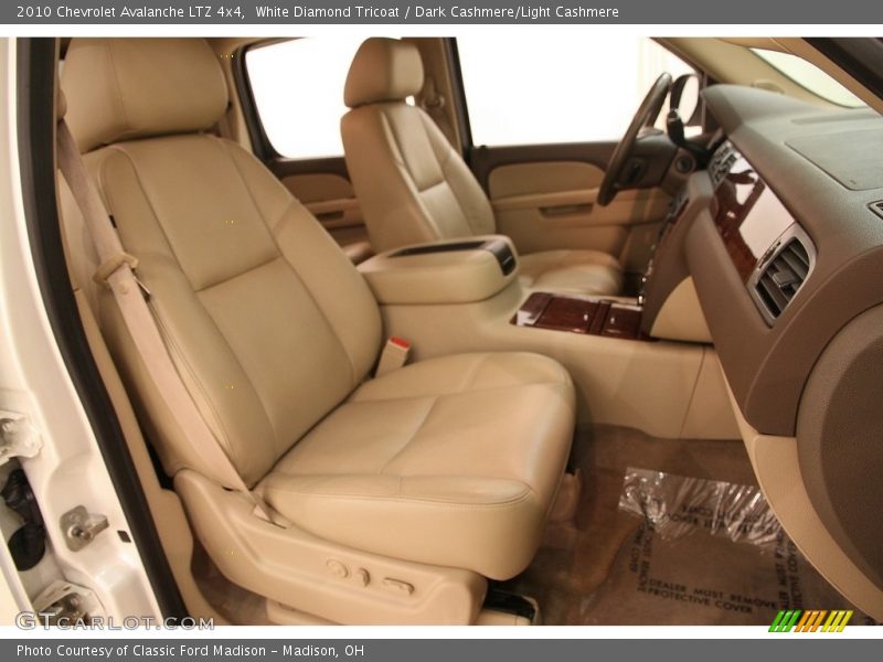 White Diamond Tricoat / Dark Cashmere/Light Cashmere 2010 Chevrolet Avalanche LTZ 4x4