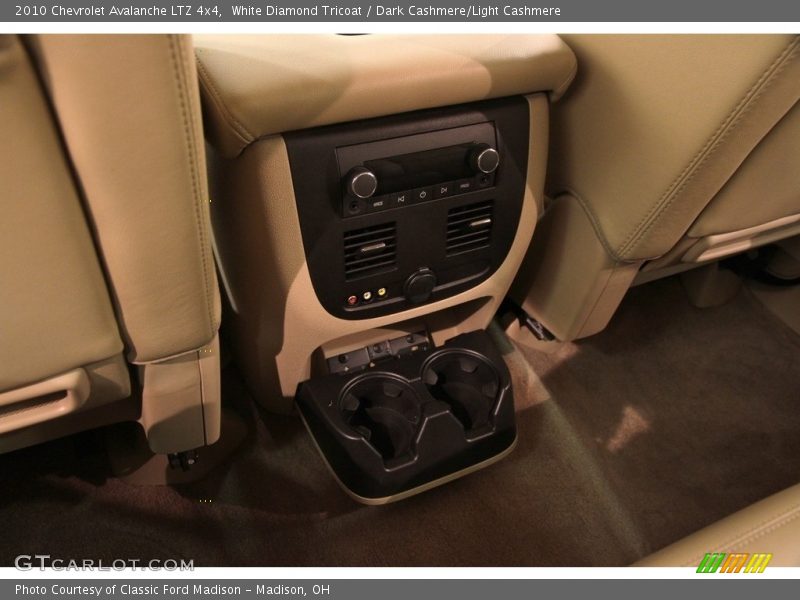 White Diamond Tricoat / Dark Cashmere/Light Cashmere 2010 Chevrolet Avalanche LTZ 4x4