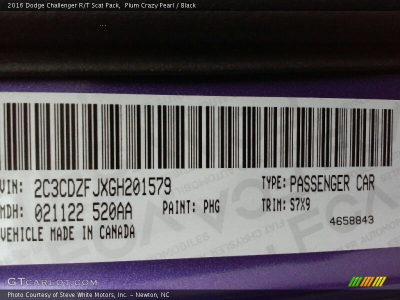 Plum Crazy Pearl / Black 2016 Dodge Challenger R/T Scat Pack