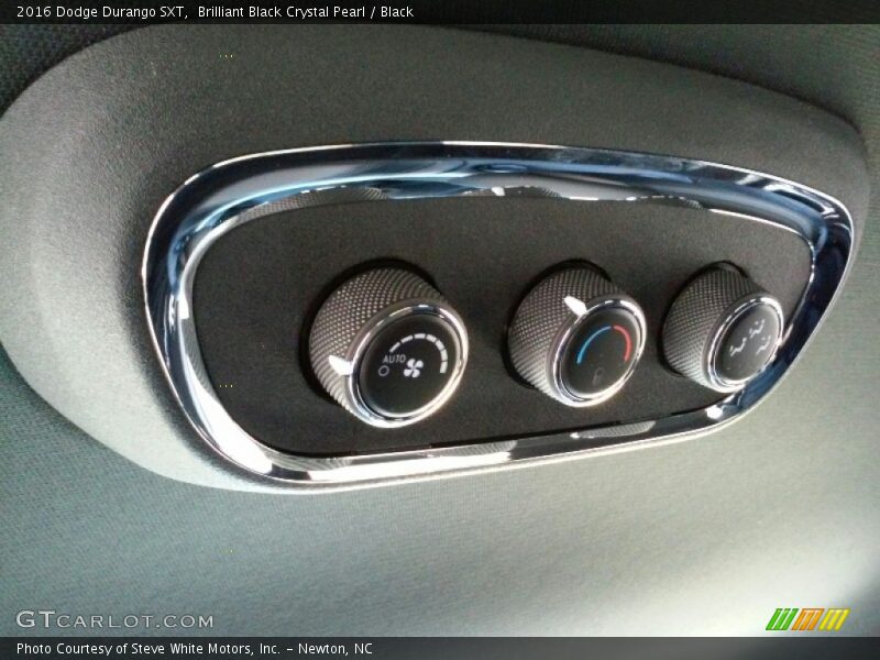 Brilliant Black Crystal Pearl / Black 2016 Dodge Durango SXT