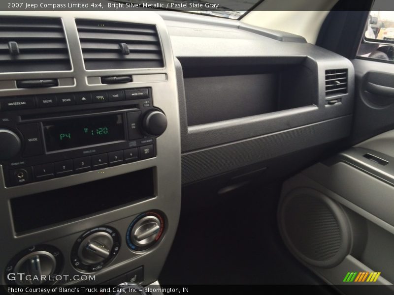 Bright Silver Metallic / Pastel Slate Gray 2007 Jeep Compass Limited 4x4