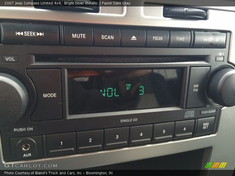 Bright Silver Metallic / Pastel Slate Gray 2007 Jeep Compass Limited 4x4
