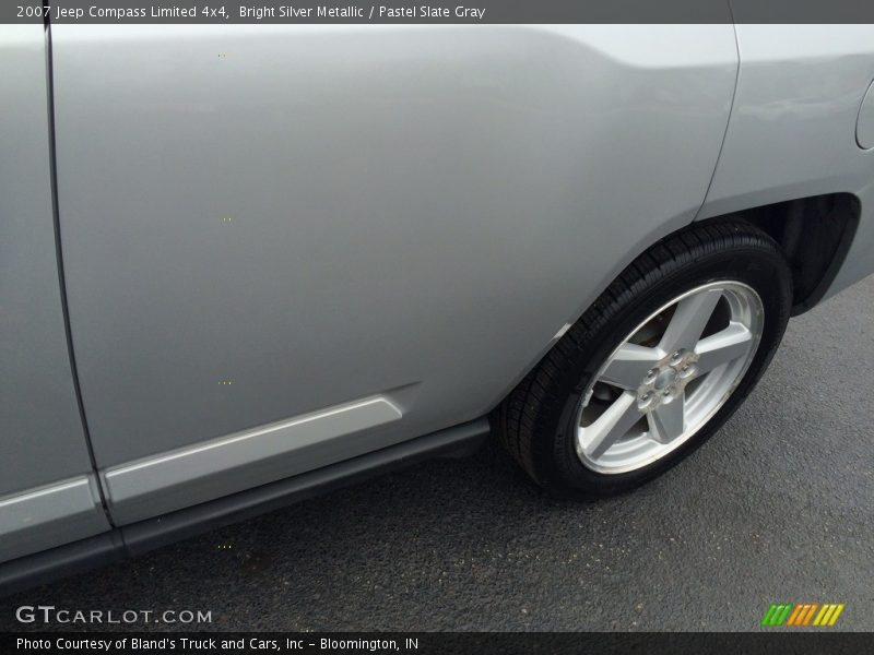 Bright Silver Metallic / Pastel Slate Gray 2007 Jeep Compass Limited 4x4