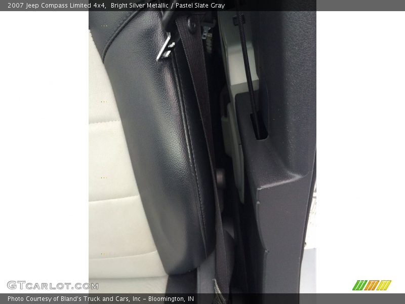 Bright Silver Metallic / Pastel Slate Gray 2007 Jeep Compass Limited 4x4