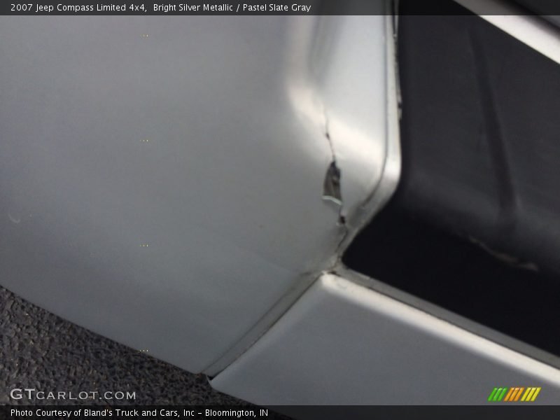 Bright Silver Metallic / Pastel Slate Gray 2007 Jeep Compass Limited 4x4