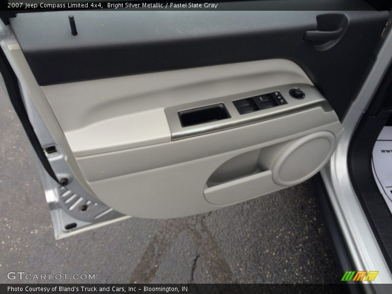 Bright Silver Metallic / Pastel Slate Gray 2007 Jeep Compass Limited 4x4