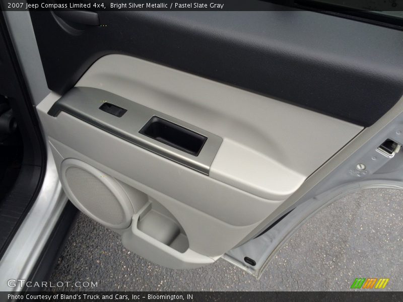 Bright Silver Metallic / Pastel Slate Gray 2007 Jeep Compass Limited 4x4