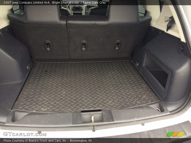 Bright Silver Metallic / Pastel Slate Gray 2007 Jeep Compass Limited 4x4