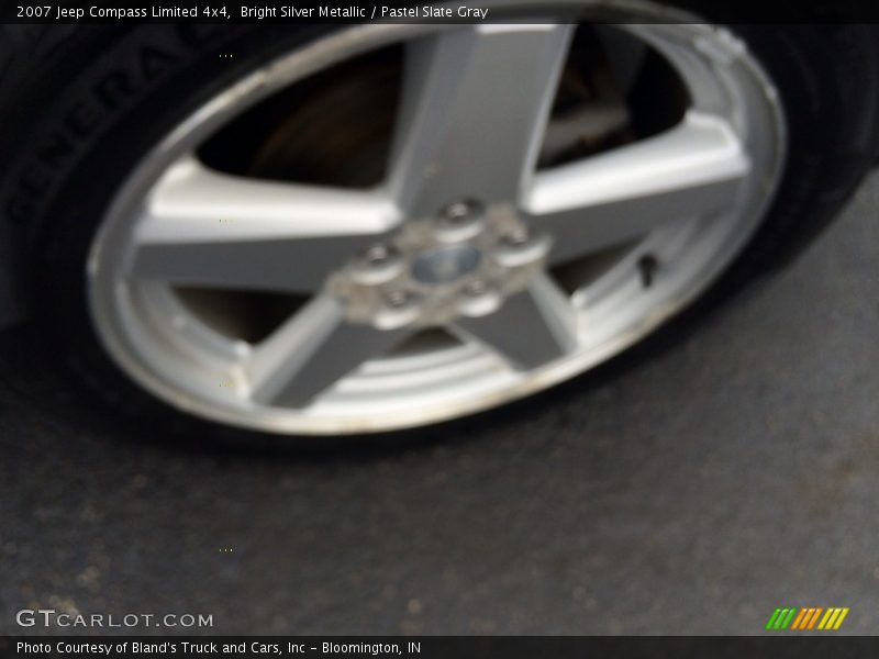 Bright Silver Metallic / Pastel Slate Gray 2007 Jeep Compass Limited 4x4