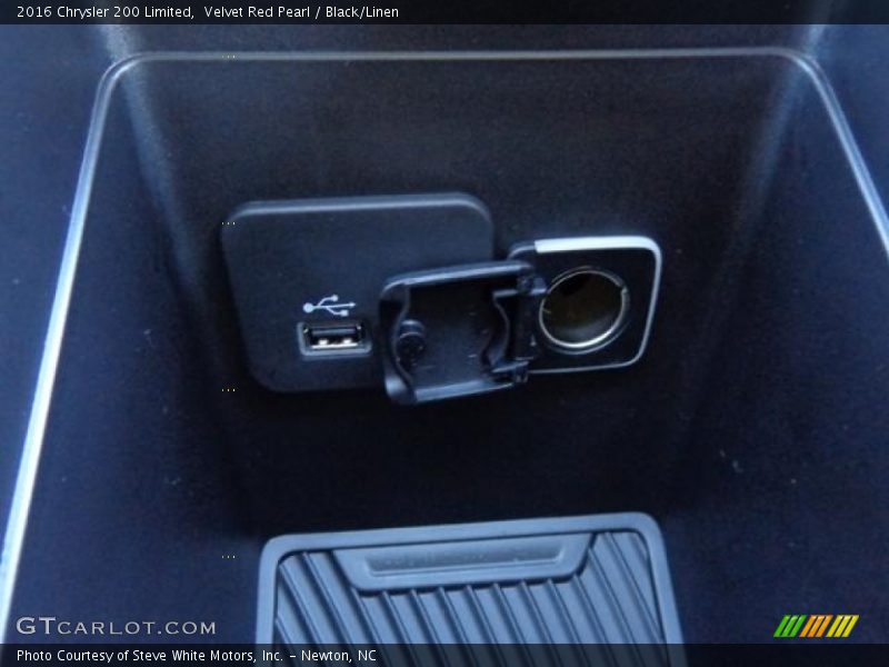 Velvet Red Pearl / Black/Linen 2016 Chrysler 200 Limited