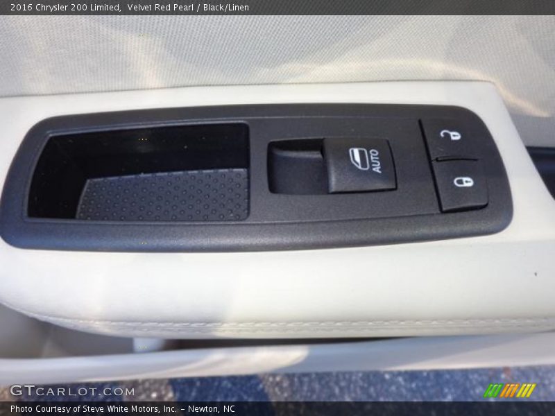 Velvet Red Pearl / Black/Linen 2016 Chrysler 200 Limited