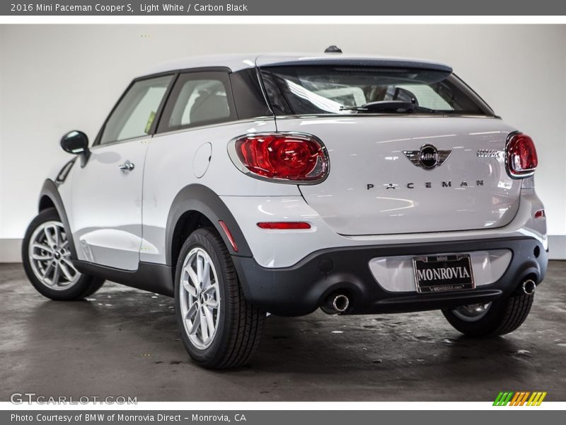 Light White / Carbon Black 2016 Mini Paceman Cooper S