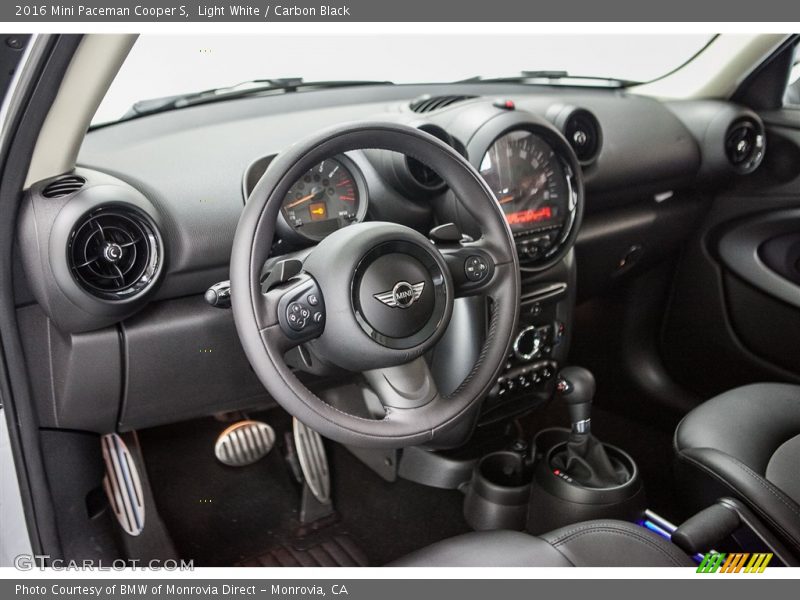 Light White / Carbon Black 2016 Mini Paceman Cooper S