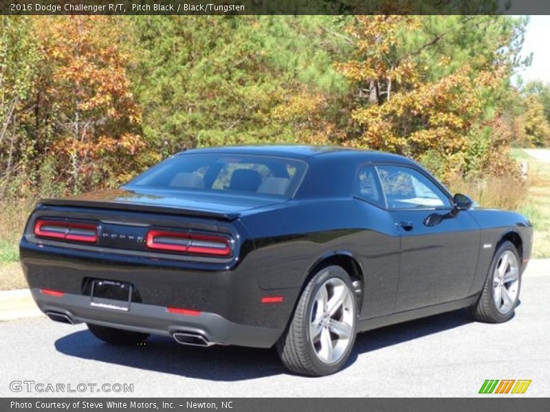 Pitch Black / Black/Tungsten 2016 Dodge Challenger R/T