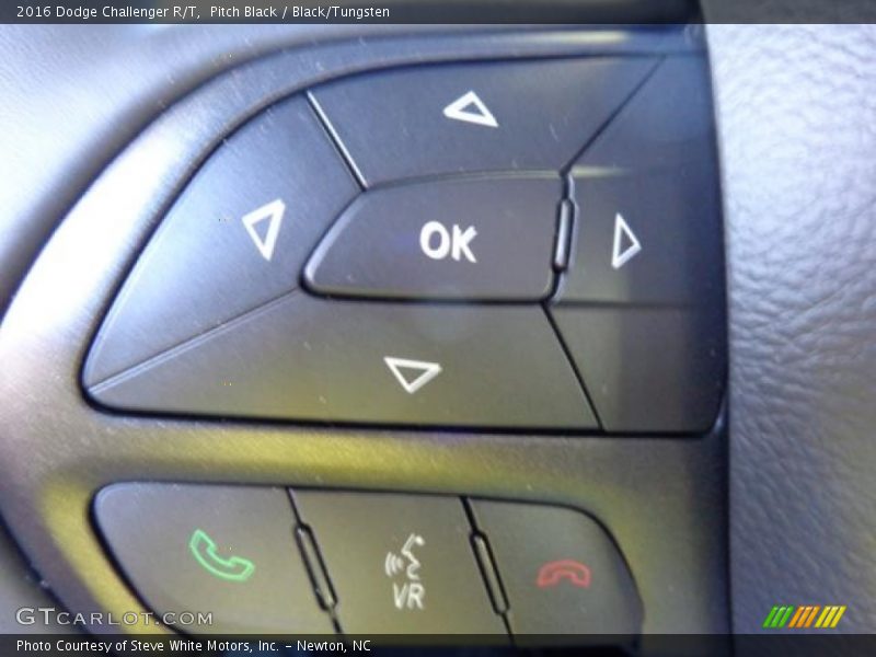 Pitch Black / Black/Tungsten 2016 Dodge Challenger R/T