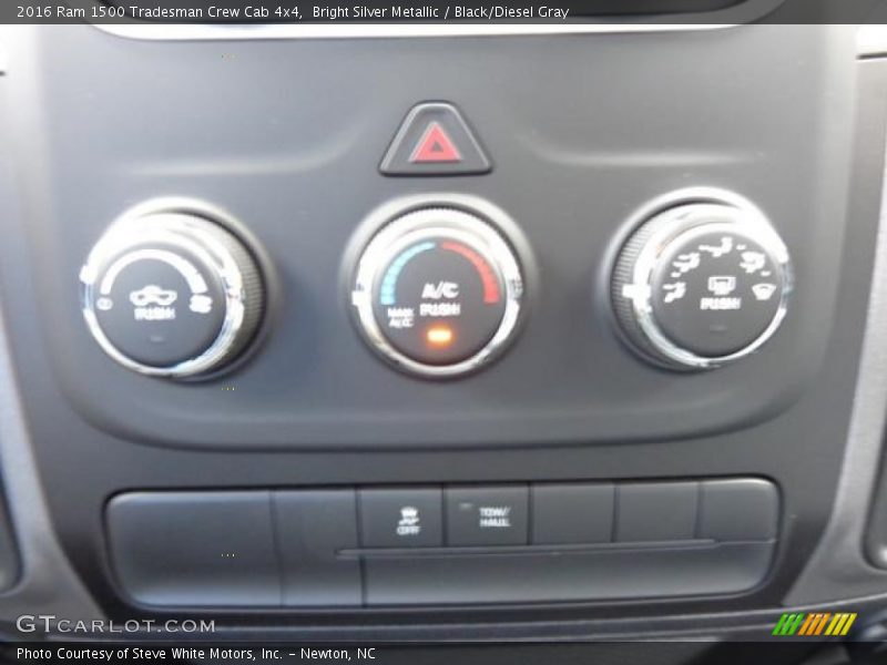 Bright Silver Metallic / Black/Diesel Gray 2016 Ram 1500 Tradesman Crew Cab 4x4