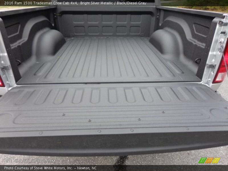 Bright Silver Metallic / Black/Diesel Gray 2016 Ram 1500 Tradesman Crew Cab 4x4