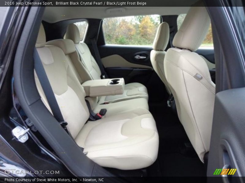 Brilliant Black Crystal Pearl / Black/Light Frost Beige 2016 Jeep Cherokee Sport