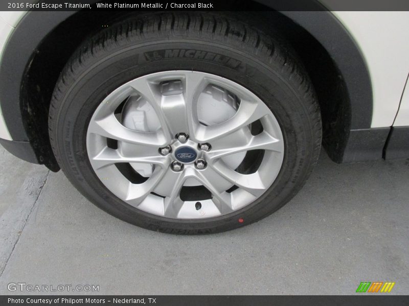 White Platinum Metallic / Charcoal Black 2016 Ford Escape Titanium