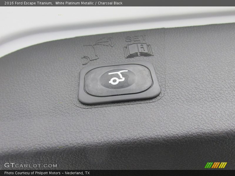 White Platinum Metallic / Charcoal Black 2016 Ford Escape Titanium