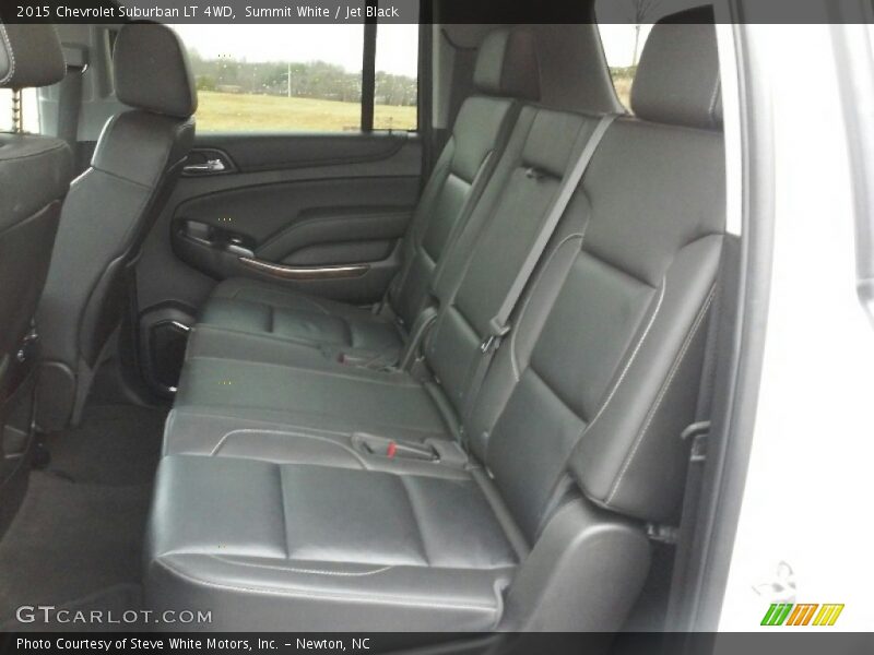 Summit White / Jet Black 2015 Chevrolet Suburban LT 4WD