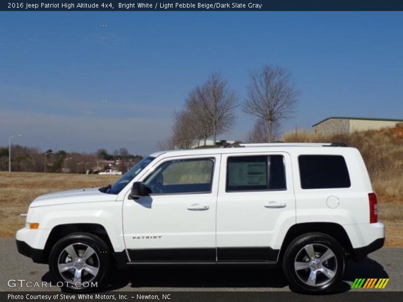 Bright White / Light Pebble Beige/Dark Slate Gray 2016 Jeep Patriot High Altitude 4x4