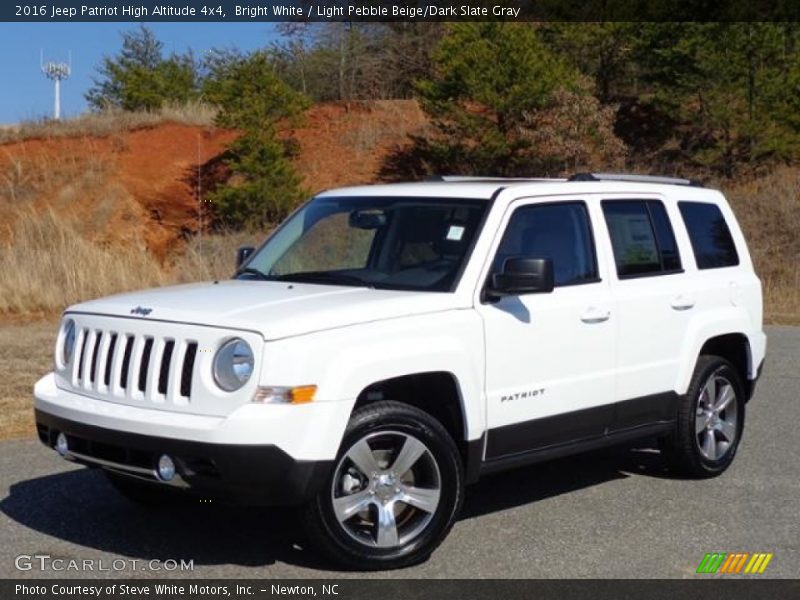 Bright White / Light Pebble Beige/Dark Slate Gray 2016 Jeep Patriot High Altitude 4x4