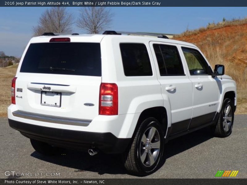 Bright White / Light Pebble Beige/Dark Slate Gray 2016 Jeep Patriot High Altitude 4x4