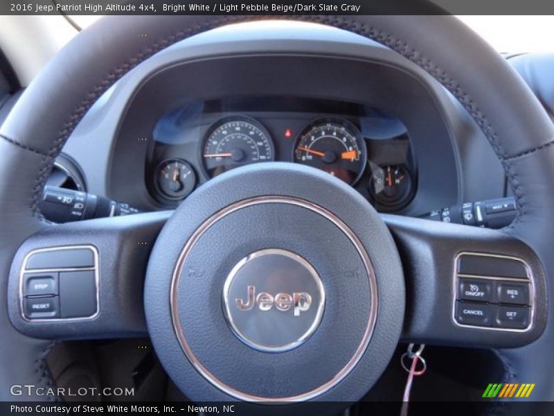 Bright White / Light Pebble Beige/Dark Slate Gray 2016 Jeep Patriot High Altitude 4x4
