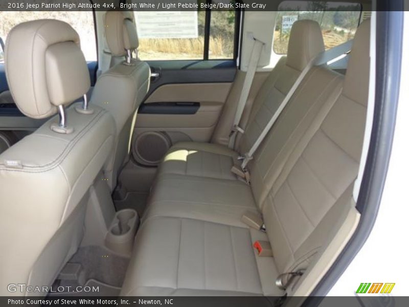 Bright White / Light Pebble Beige/Dark Slate Gray 2016 Jeep Patriot High Altitude 4x4