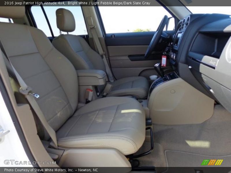 Bright White / Light Pebble Beige/Dark Slate Gray 2016 Jeep Patriot High Altitude 4x4