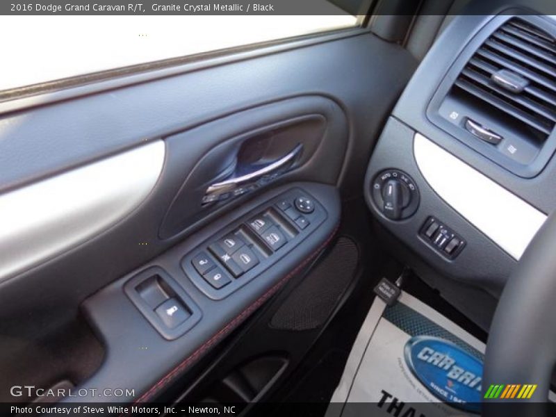 Granite Crystal Metallic / Black 2016 Dodge Grand Caravan R/T