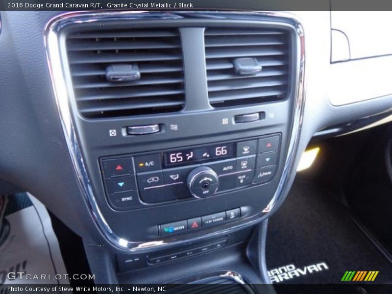 Granite Crystal Metallic / Black 2016 Dodge Grand Caravan R/T