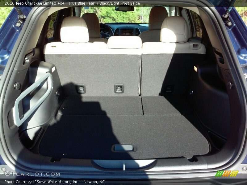 True Blue Pearl / Black/Light Frost Beige 2016 Jeep Cherokee Limited 4x4