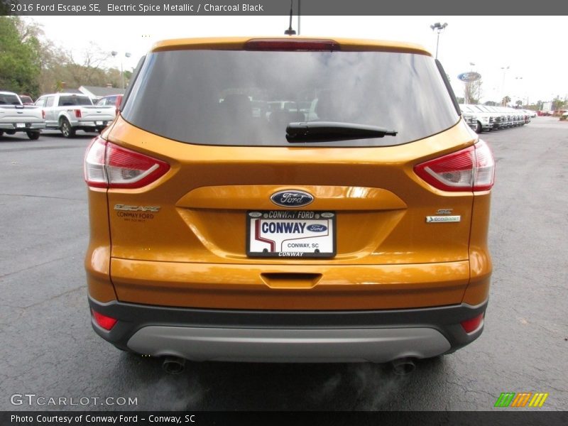 Electric Spice Metallic / Charcoal Black 2016 Ford Escape SE