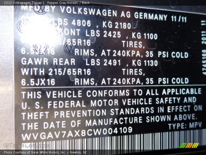 Pepper Gray Metallic / Black 2012 Volkswagen Tiguan S